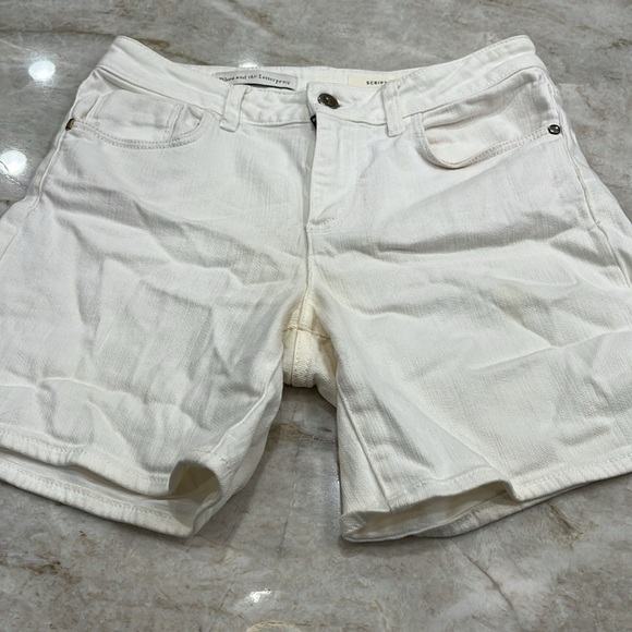 White Pilcro Script‎ Micro Jean Shorts | Size 27 Waist | Excellent Condition - Picture 4 of 12